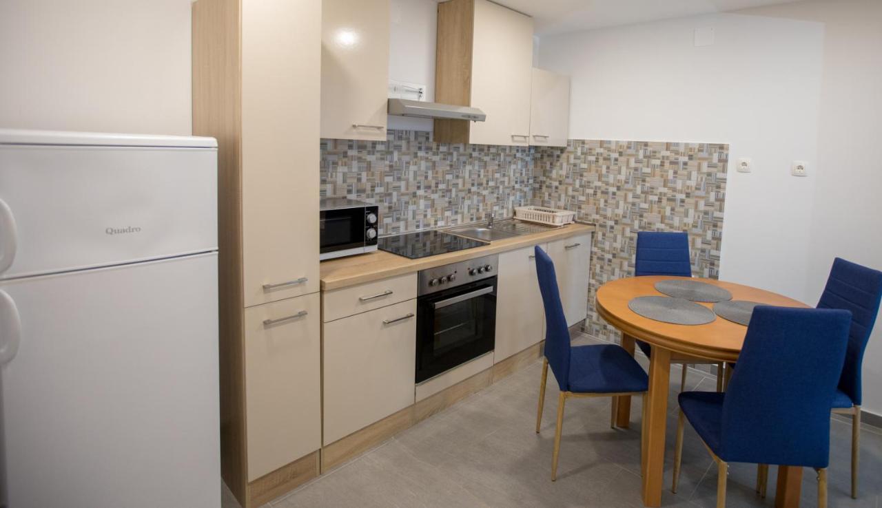 Toto Apartment Lukovo Sugarje Luaran gambar